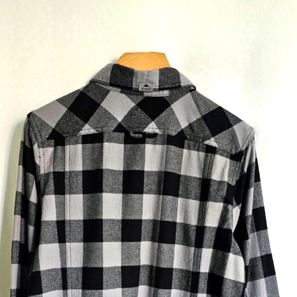 🇨🇦 Roots Spruce Lake Long Sleeve Grey & Black Plaid Flannel Button Shirt - Picture 14 of 16